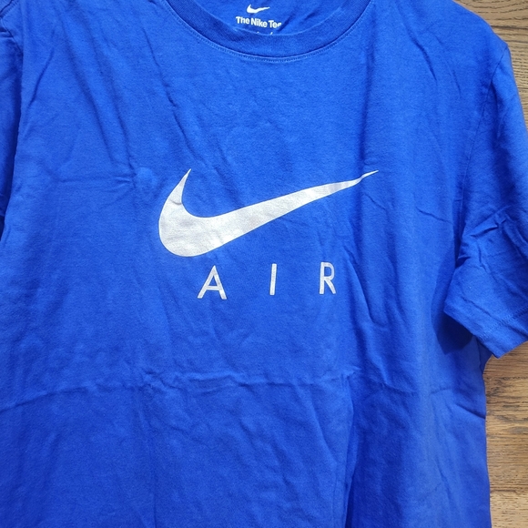 The Nike Tee Men's Large (L) Blue AIR Swoosh Logo Short Sleeve T-Shirt - Picture 2 of 4
